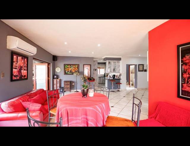 4 BEDROOM HOUSE FOR SALE IN ZAMBEZI COUNTRY ESTATE